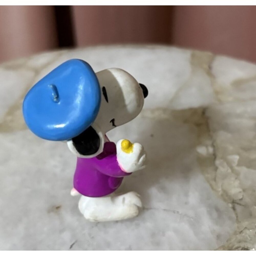PEANUTS Snoopy with Easter Egg Basket PVC Figure - Picture 4 of 6